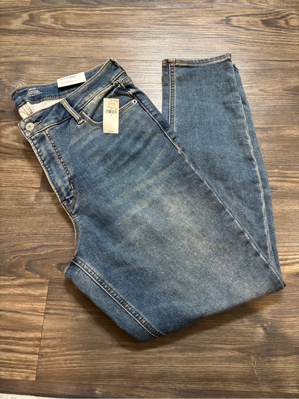 Old Navy women’s high-rise Rockstar Super Skinny Blue Jeans - Size 14
